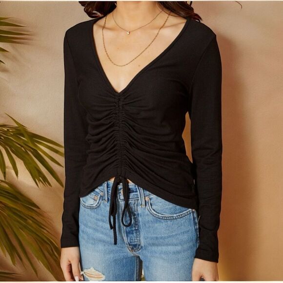 Free‎ People Beach Women’s M Long Sleeve Ruched Top Black Textured Crepe Cinched - Picture 1 of 11